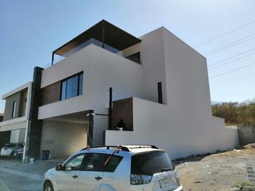 CASA EN RENTA ZONA SANTIAGO NUEVO LEON
