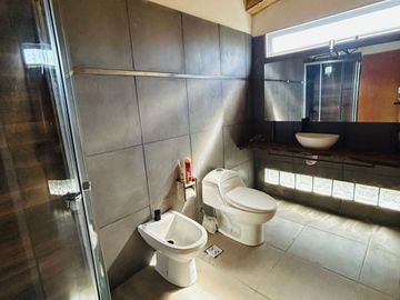 CASA EN VENTA CON ESCRITURA DE 1 DORM. EN YACANTO