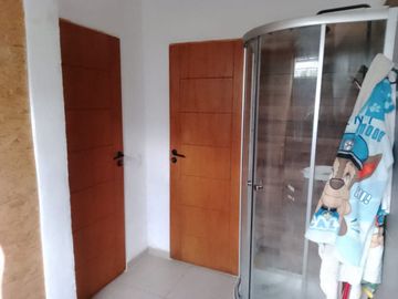 CASA EN VENTA CON ESCRITURA DE 1 DORM. EN YACANTO