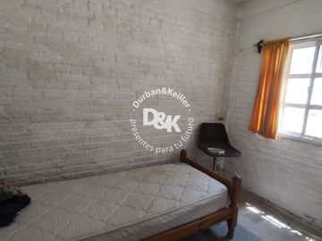 Casa en venta A REFACCIONAR de 4 dormitorios c/jardín y pileta en Béccar