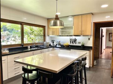 Casa en Venta en Camino el Mirador / Av Alto Nogales