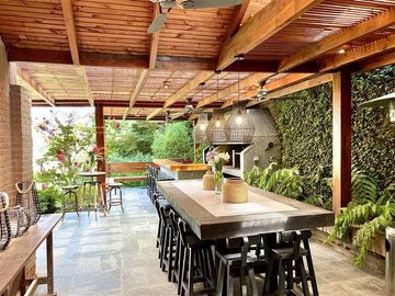 Casa en Venta en Camino el Mirador / Av Alto Nogales