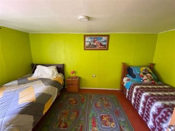 Casa en Venta en Casa Venta 5D + 3B Portales de Santa Ana, Maipú