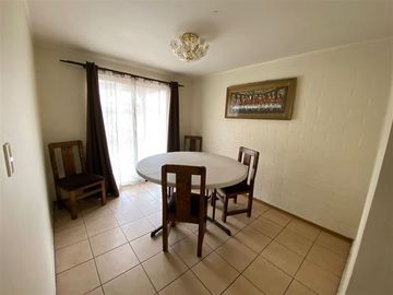 Casa en Venta en Casa Venta 5D + 3B Portales de Santa Ana, Maipú