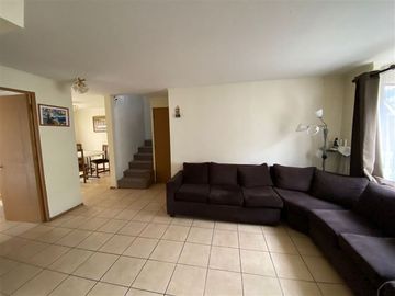 Casa en Venta en Casa Venta 5D + 3B Portales de Santa Ana, Maipú