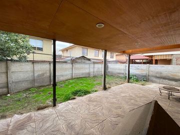 Casa en Venta en Casa Venta 5D + 3B Portales de Santa Ana, Maipú