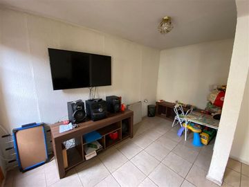 Casa en Venta en Casa Venta 5D + 3B Portales de Santa Ana, Maipú