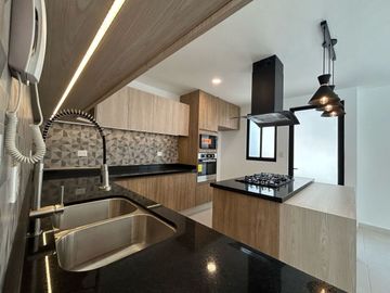 VENTA DE CASA EN RESIDENCIAL SAMPIERI 3 RECAMARAS POR PLAZA SAN DIEGO