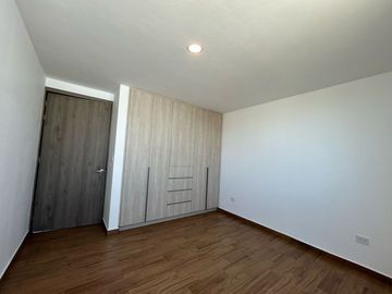 VENTA DE CASA EN RESIDENCIAL SAMPIERI 3 RECAMARAS POR PLAZA SAN DIEGO