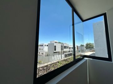 VENTA DE CASA EN RESIDENCIAL SAMPIERI 3 RECAMARAS POR PLAZA SAN DIEGO