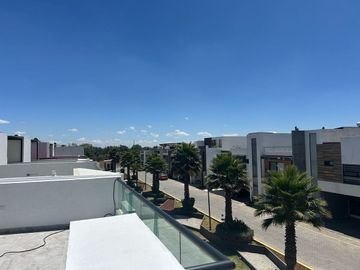 VENTA DE CASA EN RESIDENCIAL SAMPIERI 3 RECAMARAS POR PLAZA SAN DIEGO