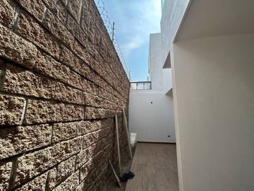 PREVENTA DE CASA EN RESIDENCIAL SAMPIERI 3 RECAMARAS POR PLAZA SAN DIEGO