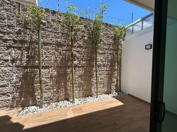 VENTA DE CASA EN RESIDENCIAL SAMPIERI 3 RECAMARAS POR PLAZA SAN DIEGO