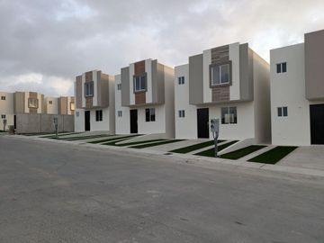 CASA DE 3 RECAMARAS EN VENTA ZONA CEDROS SANTA FE, PRIV BORGOÑA