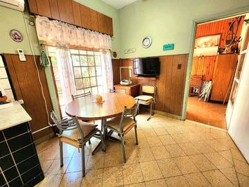Chalet en venta en Castelar Sur