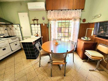 Chalet en venta en Castelar Sur