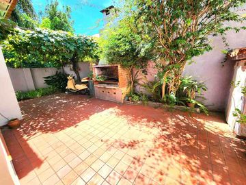 Chalet en venta en Castelar Sur