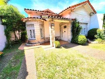 Chalet en venta en Castelar Sur
