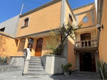 RENTA de CASA en LAS ÁGUILAS cerca de Periférico en calle cerrada con vigilancia