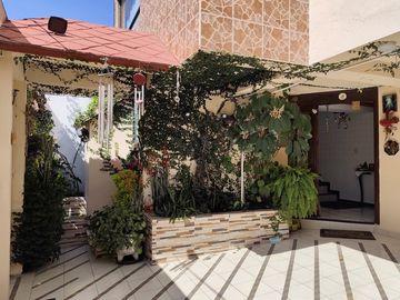 Casa en Real del Valle, tres niveles con salón de juegos y roofgarden. IDEAL PARA OFICINAS