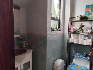 Casa en Real del Valle, tres niveles con salón de juegos y roofgarden. IDEAL PARA OFICINAS
