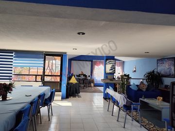 Casa en Real del Valle, tres niveles con salón de juegos y roofgarden. IDEAL PARA OFICINAS