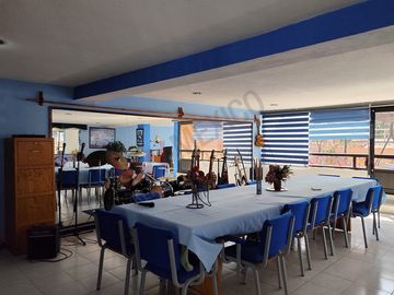 Casa en Real del Valle, tres niveles con salón de juegos y roofgarden. IDEAL PARA OFICINAS