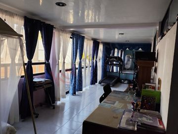 Casa en Real del Valle, tres niveles con salón de juegos y roofgarden. IDEAL PARA OFICINAS