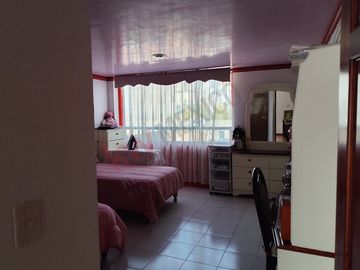 Casa en Real del Valle, tres niveles con salón de juegos y roofgarden. IDEAL PARA OFICINAS