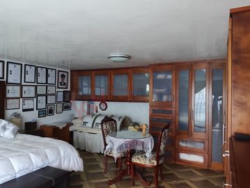 Casa en Real del Valle, tres niveles con salón de juegos y roofgarden. IDEAL PARA OFICINAS