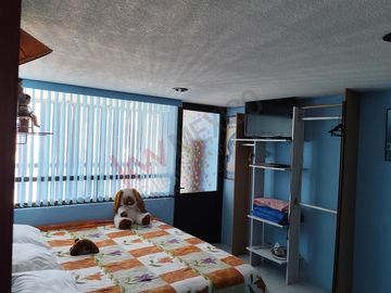 Casa en Real del Valle, tres niveles con salón de juegos y roofgarden. IDEAL PARA OFICINAS