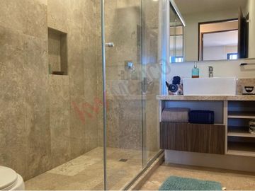 Se vende departamento de lujo espectacular en Jurica con una gran vista y opción amueblado