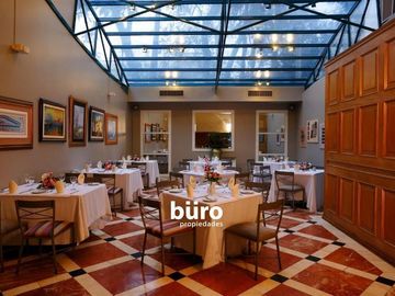CLÁSICO Y ELEGANTE HOTEL EN VENTA DE 12 PISOS EN SAN ISIDRO