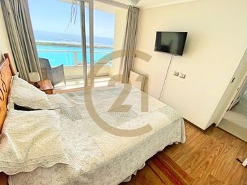 Se vende dpto amoblado en Laguna del Mar.