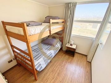 Se vende dpto amoblado en Laguna del Mar.