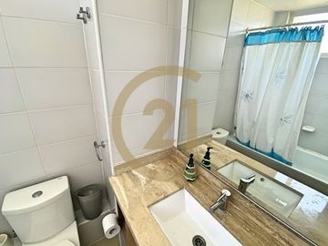 Se vende dpto amoblado en Laguna del Mar.