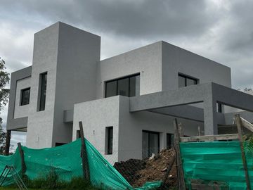 Casa en Santa Elisa pilar del este