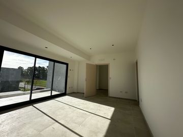Casa en Santa Elisa pilar del este