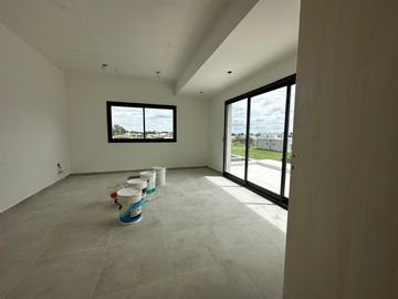 Casa en Santa Elisa pilar del este