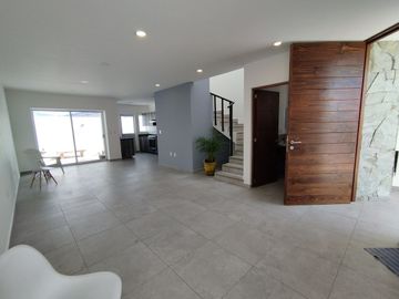 Venta de casa nueva en Pedregal De Schoenstatt Corregidora