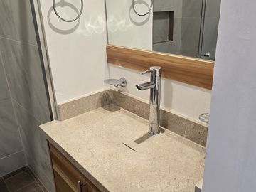 Venta de casa nueva con 4 rec y Roof Garden en Pedregal de Schoenstatt