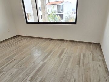 Venta de casa nueva con 4 rec y Roof Garden en Pedregal de Schoenstatt