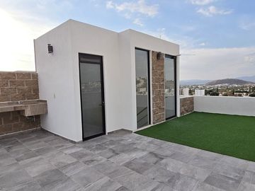 Venta de casa nueva con 4 rec y Roof Garden en Pedregal de Schoenstatt