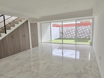 Casa nueva en venta con Sotano, Roof Garden y 4 rec