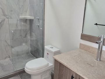 Casa nueva en venta con Sotano, Roof Garden y 4 rec