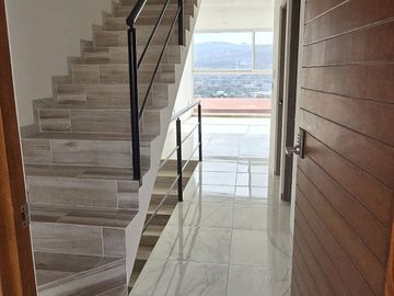 Casa nueva en venta con Sotano, Roof Garden y 4 rec