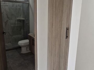 Casa nueva en venta con Sotano, Roof Garden y 4 rec