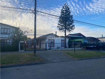 PROPIEDAD CON 2 CASAS AV PRINCIPAL RIO BUENO