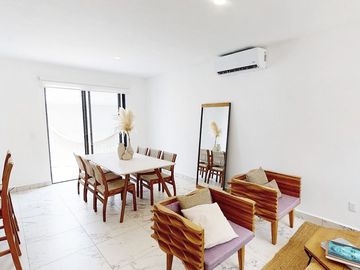 Townhouse en Venta en Bali Residencial, Playa del Carmen.