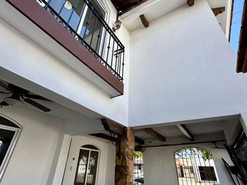 Casa en venta en esquina en Pradera Dorada, Blvd. Norma Corona
